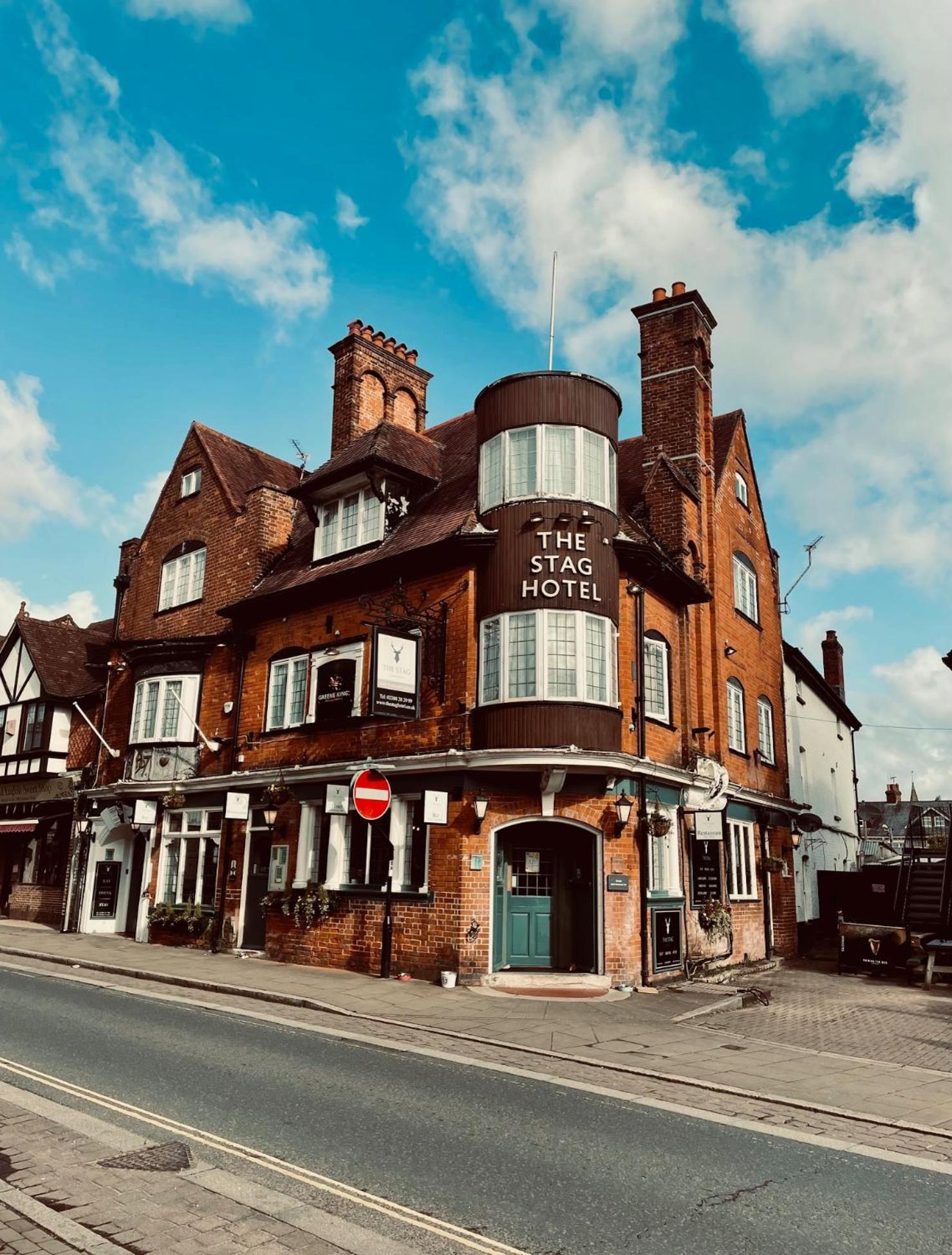 The Stag Hotel And Mailmans Arms Lyndhurst Exterior photo